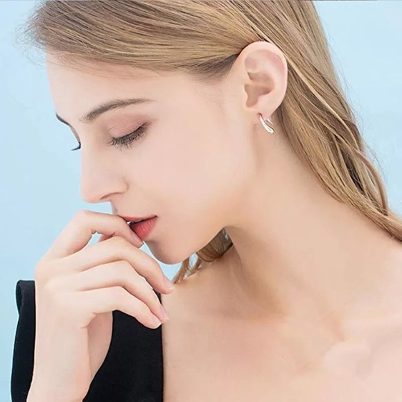 RESTOCKED 925 Sterling Silver teardrop ear… - Picture 3 of 7